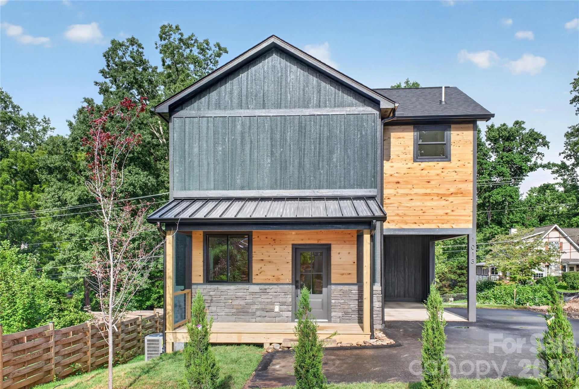 1013 Fassifern Court - Photo 2