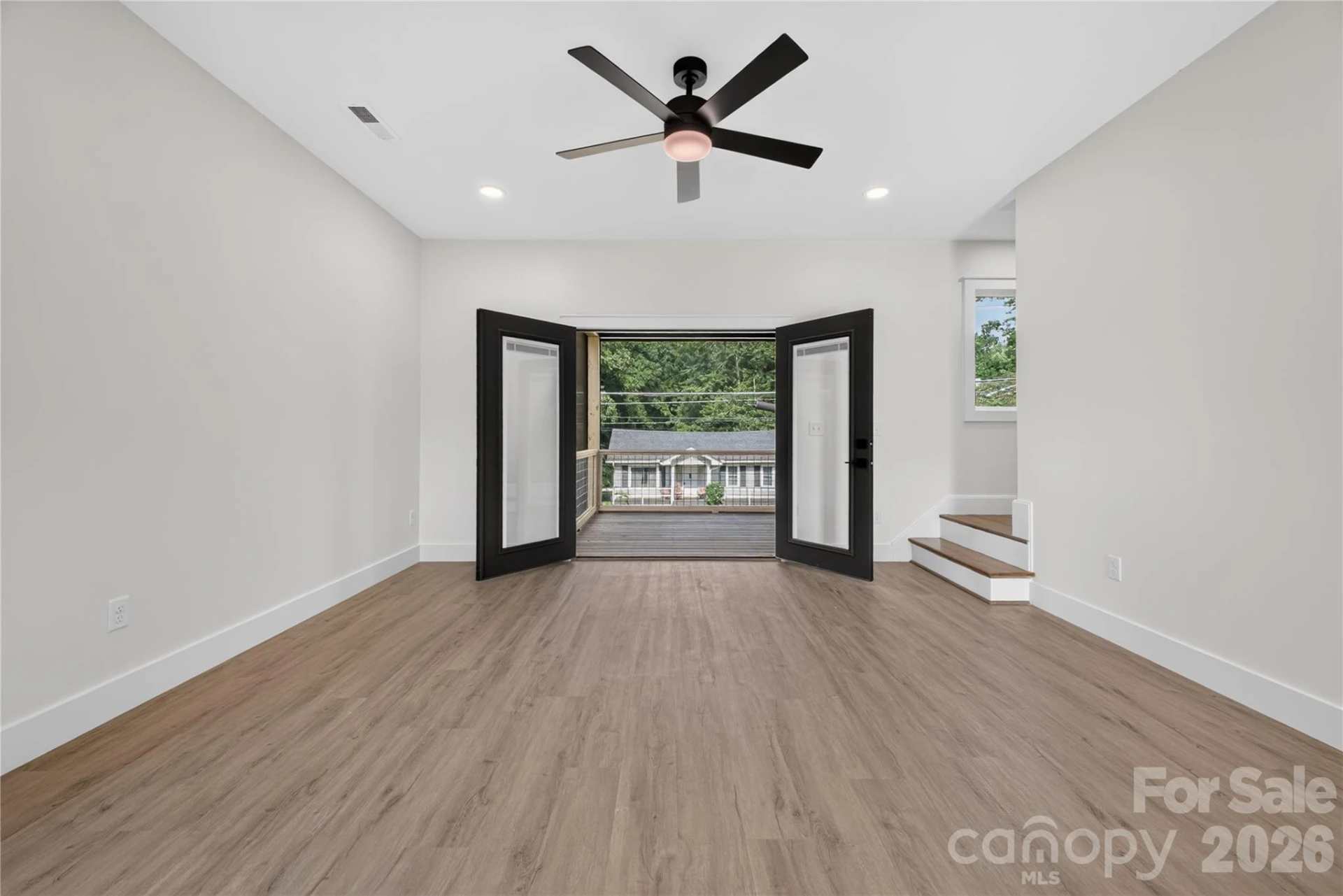 1013 Fassifern Court - Photo 9