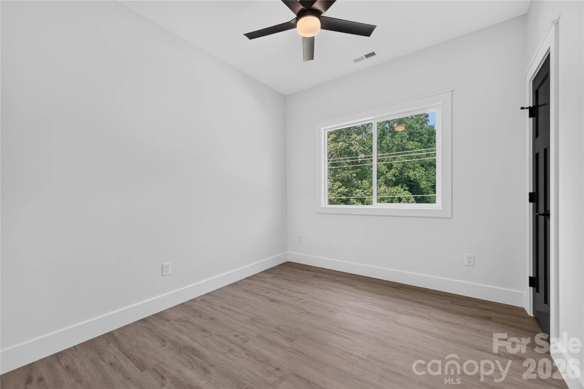 1013 Fassifern Court - Photo 18