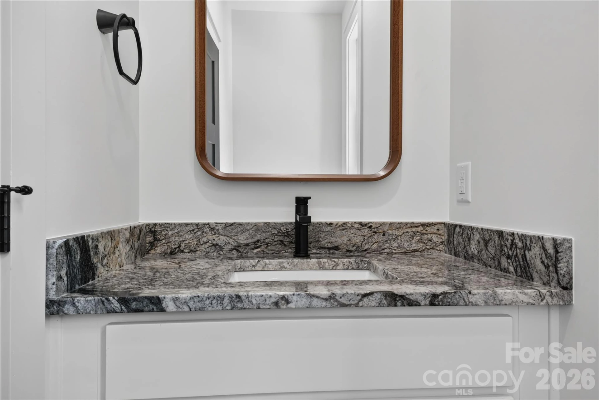 1013 Fassifern Court - Photo 26