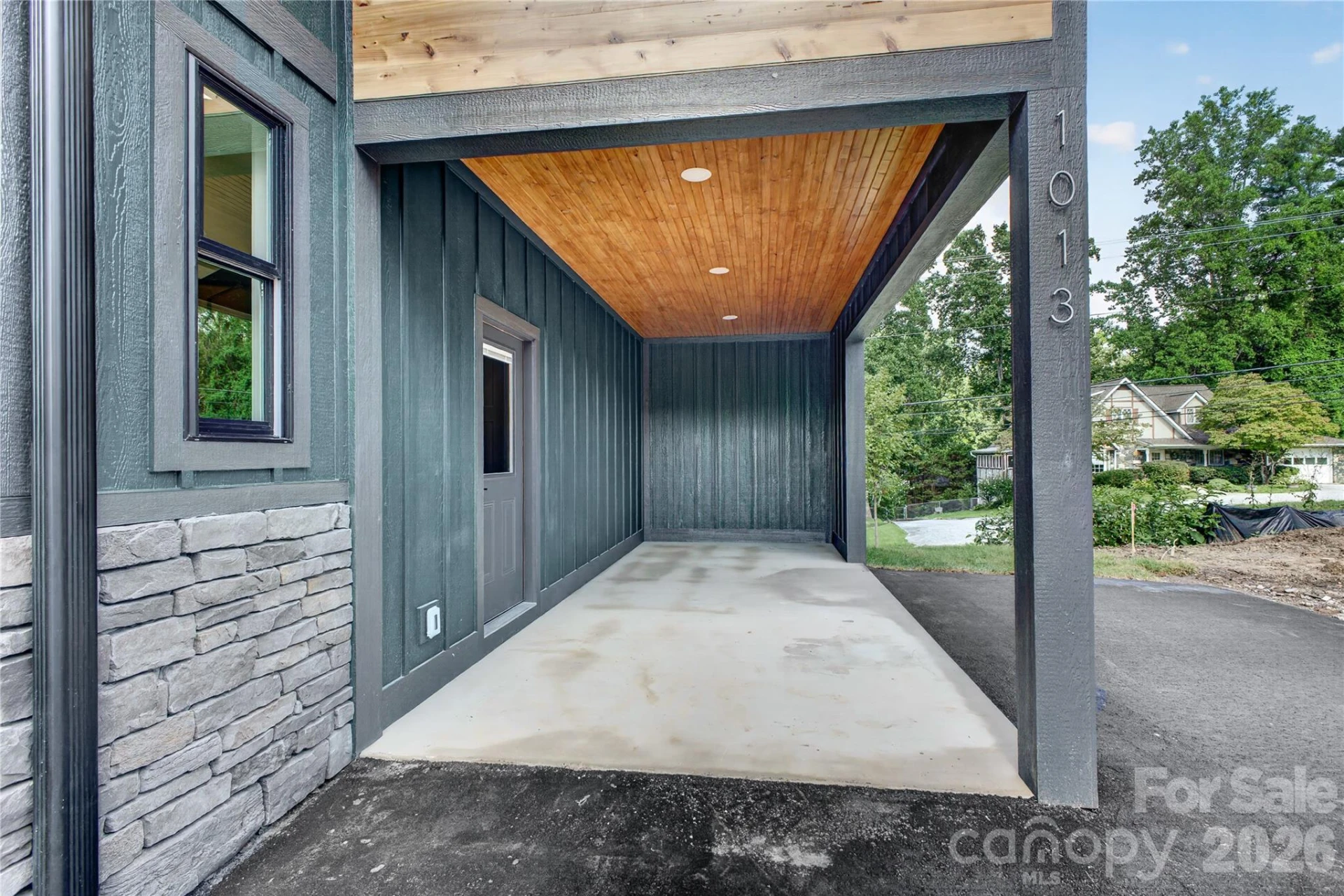 1013 Fassifern Court - Photo 28