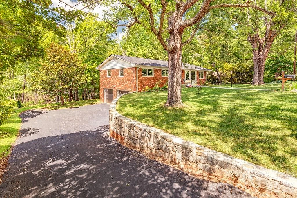 47 Deerwood Drive - Photo 2