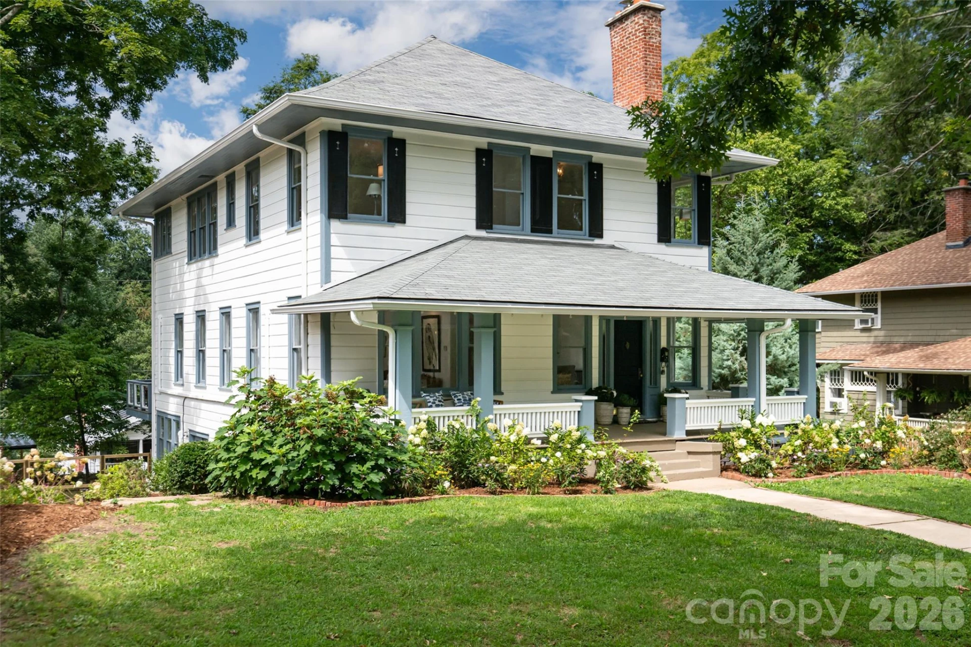 142 Edwin Place - Photo 2