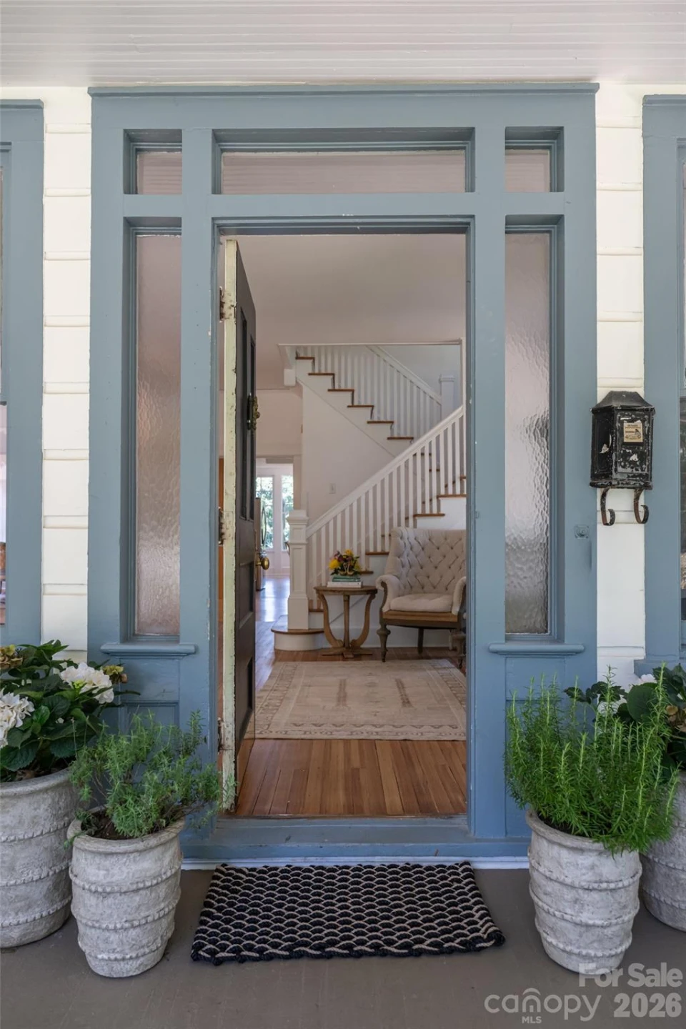 142 Edwin Place - Photo 5
