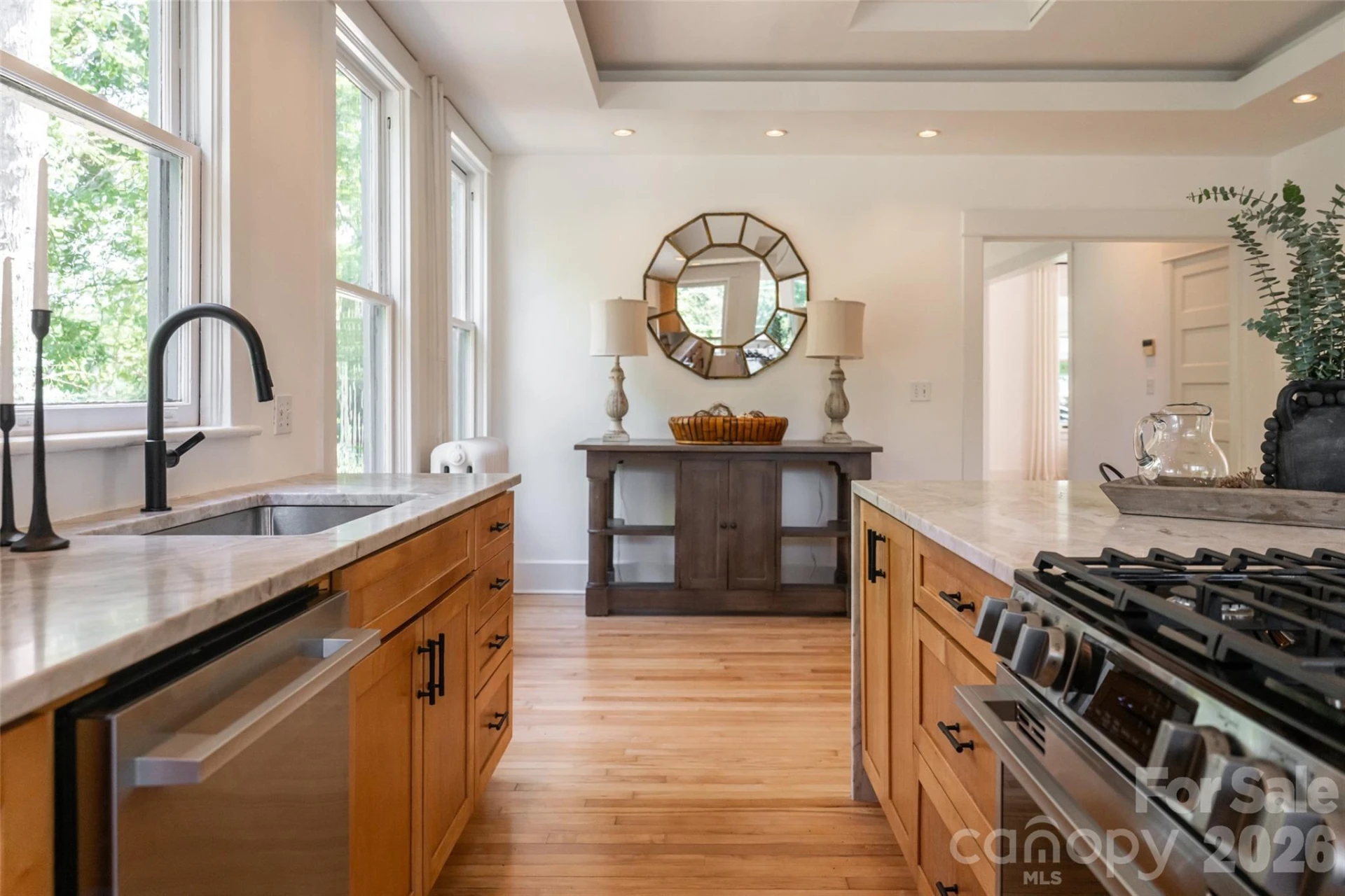 142 Edwin Place - Photo 9