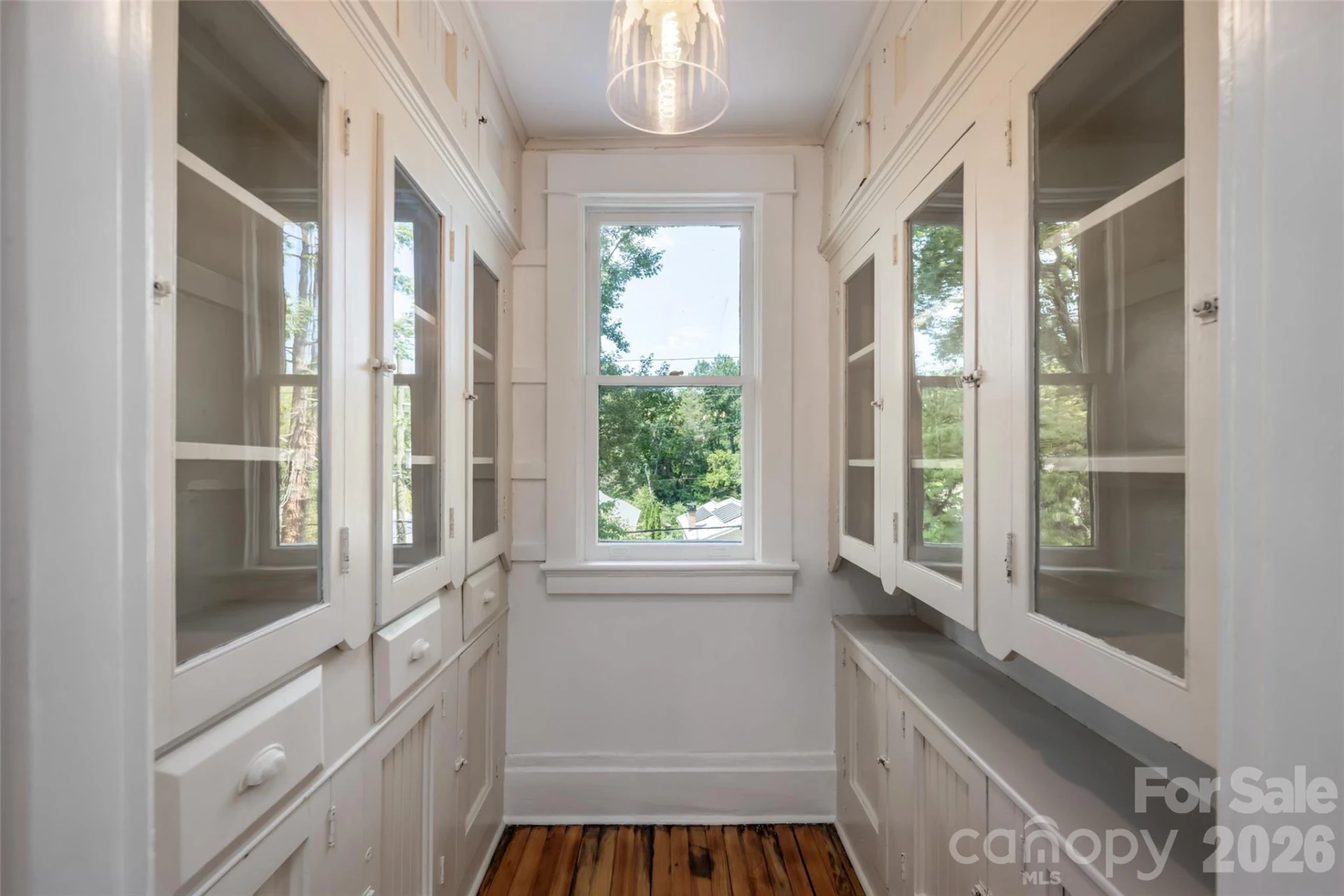 142 Edwin Place - Photo 17