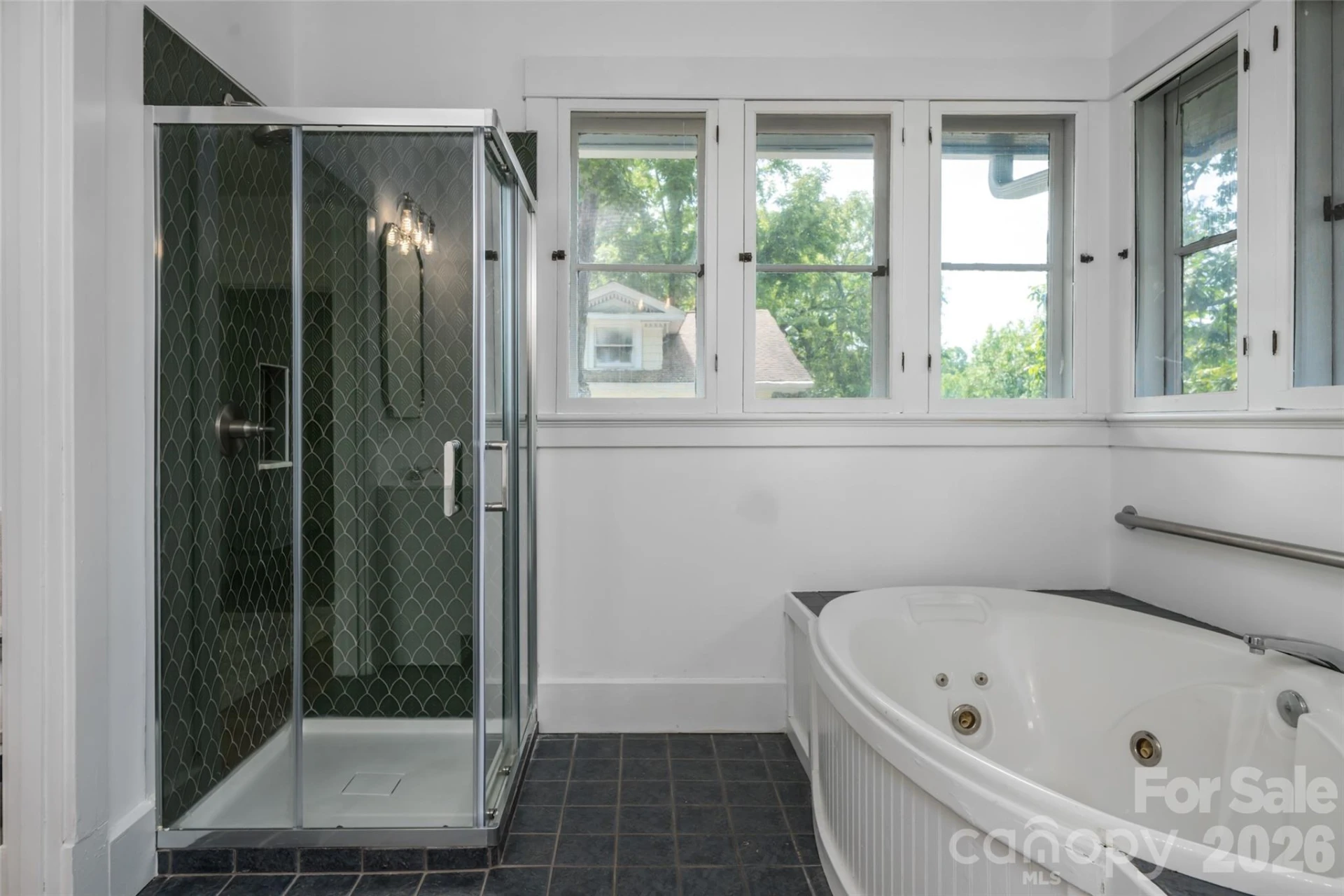 142 Edwin Place - Photo 32
