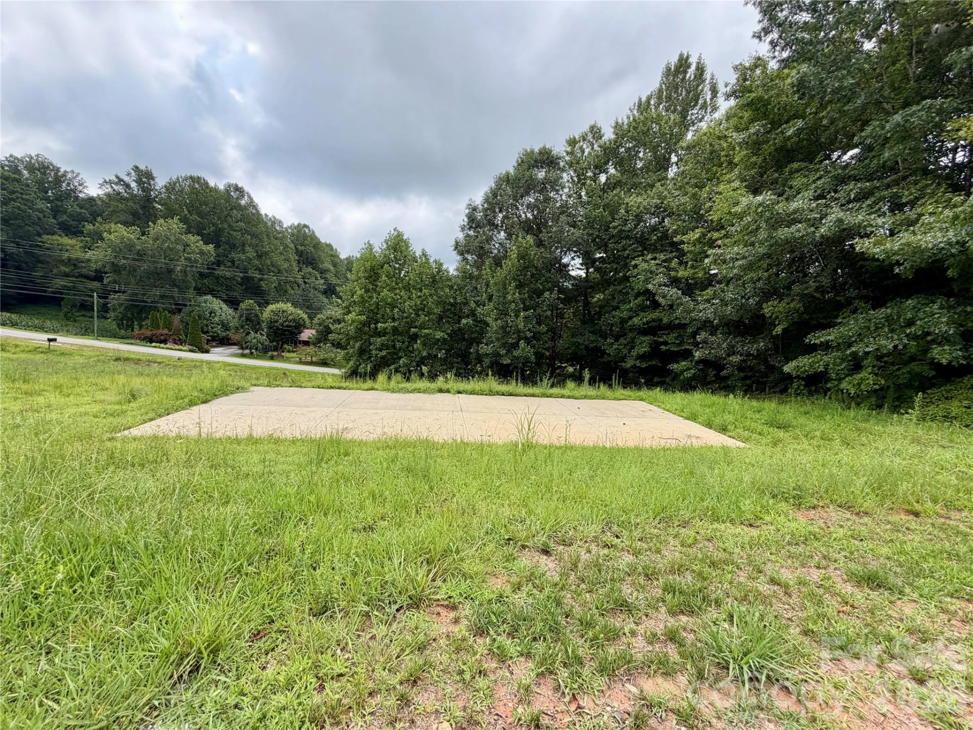 196 Beaman Road E - Photo 3