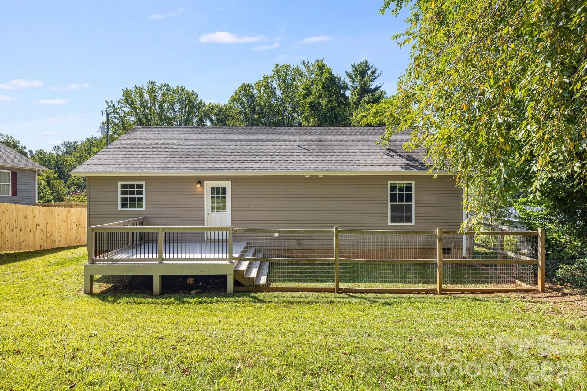 76 Selwyn Road - Photo 32