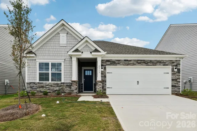84 Cora View Trail