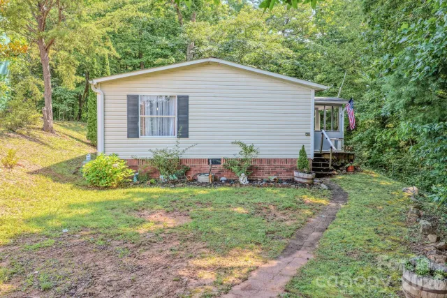 97 Misty Ridge Lane, Leicester, NC, 28748