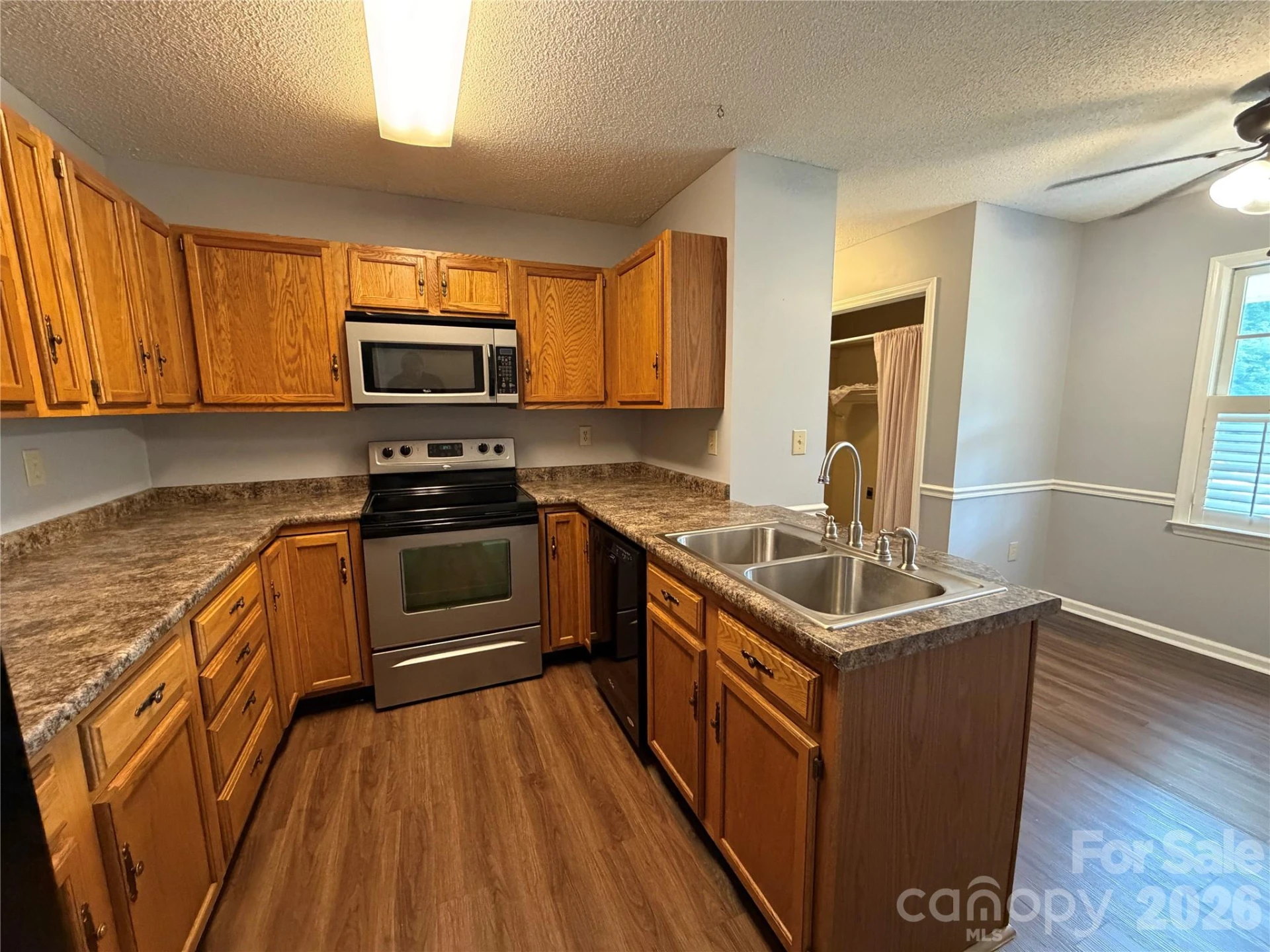 127 Holly Court - Photo 5