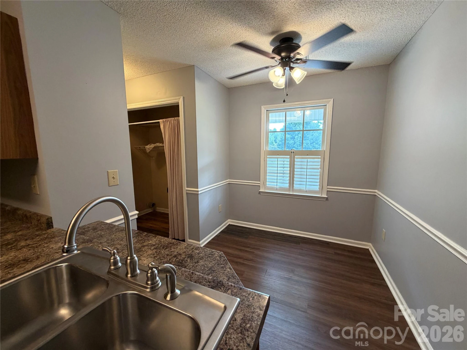 127 Holly Court - Photo 6