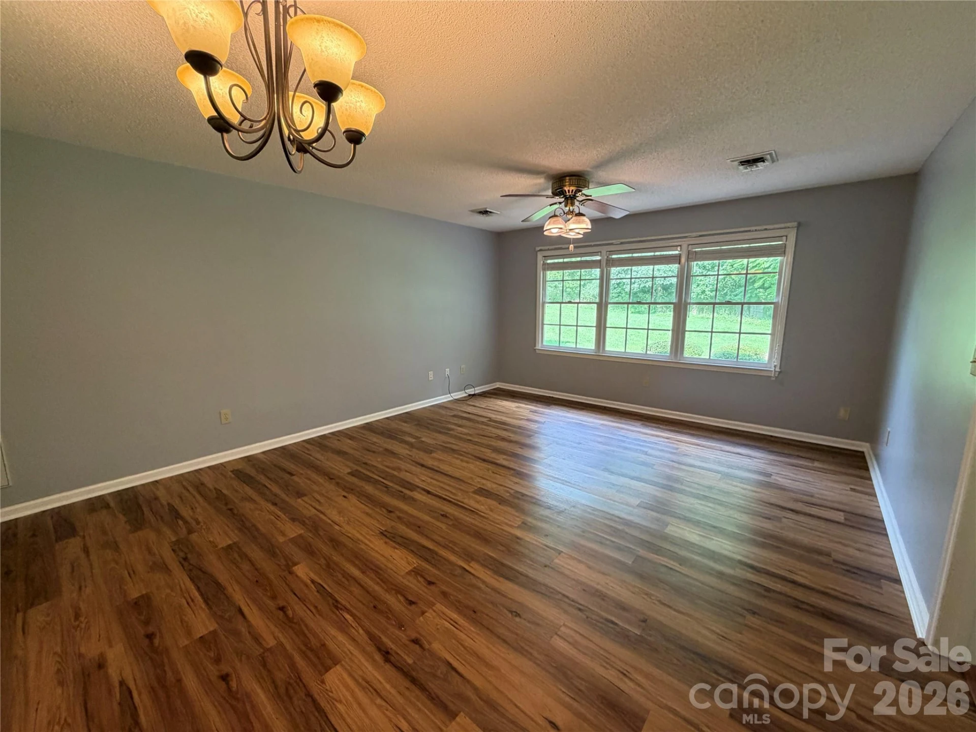 127 Holly Court - Photo 33