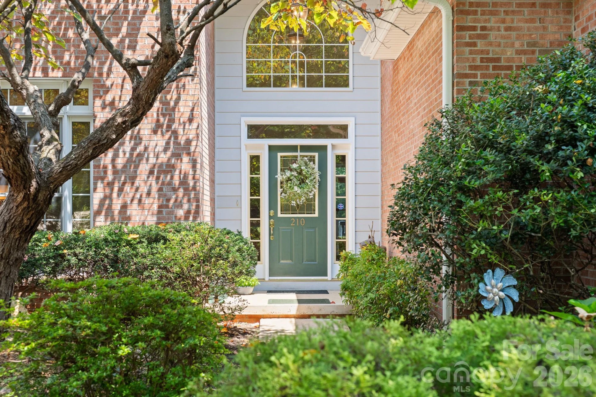 210 Clear Vista Circle - Photo 2
