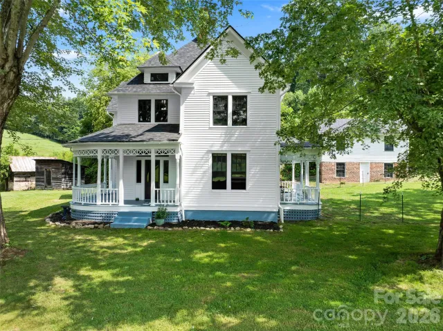 5 Clarks Cove Road