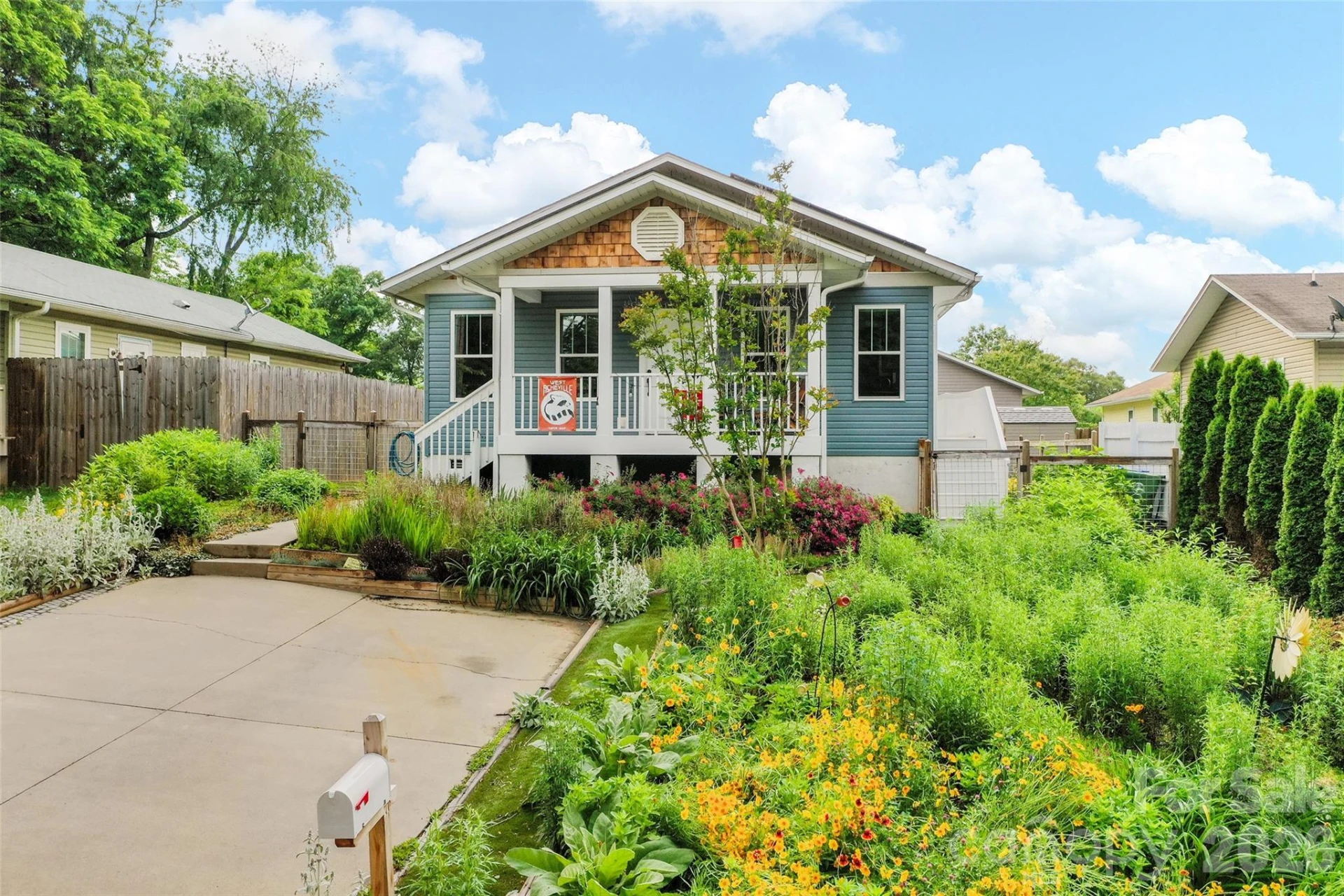 250 Virginia Avenue - Photo 2