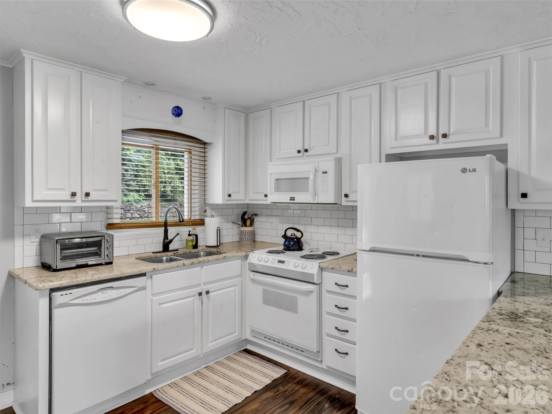 87 Glenview Road - Photo 10