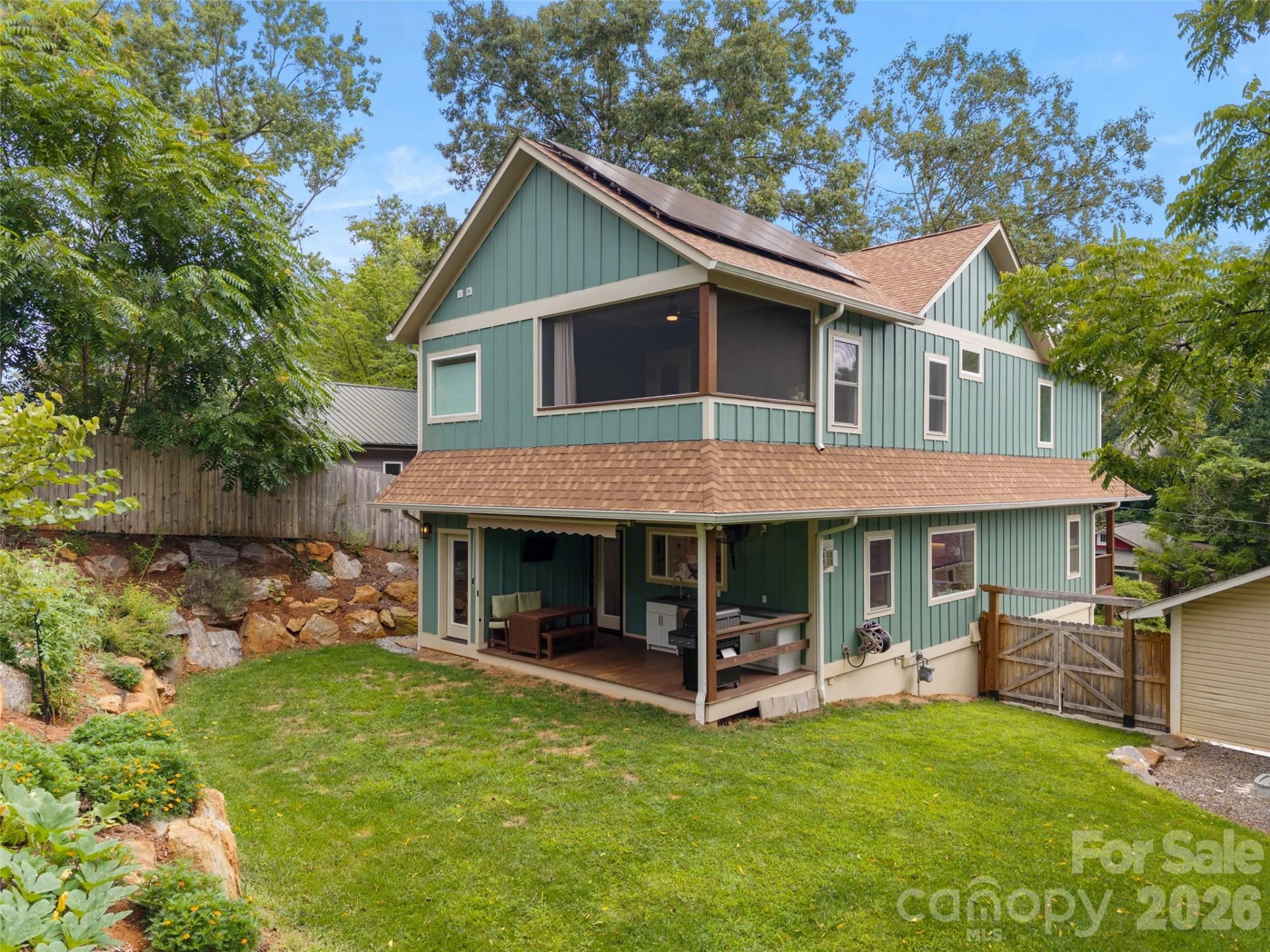 159 Wellington Street - Photo 3