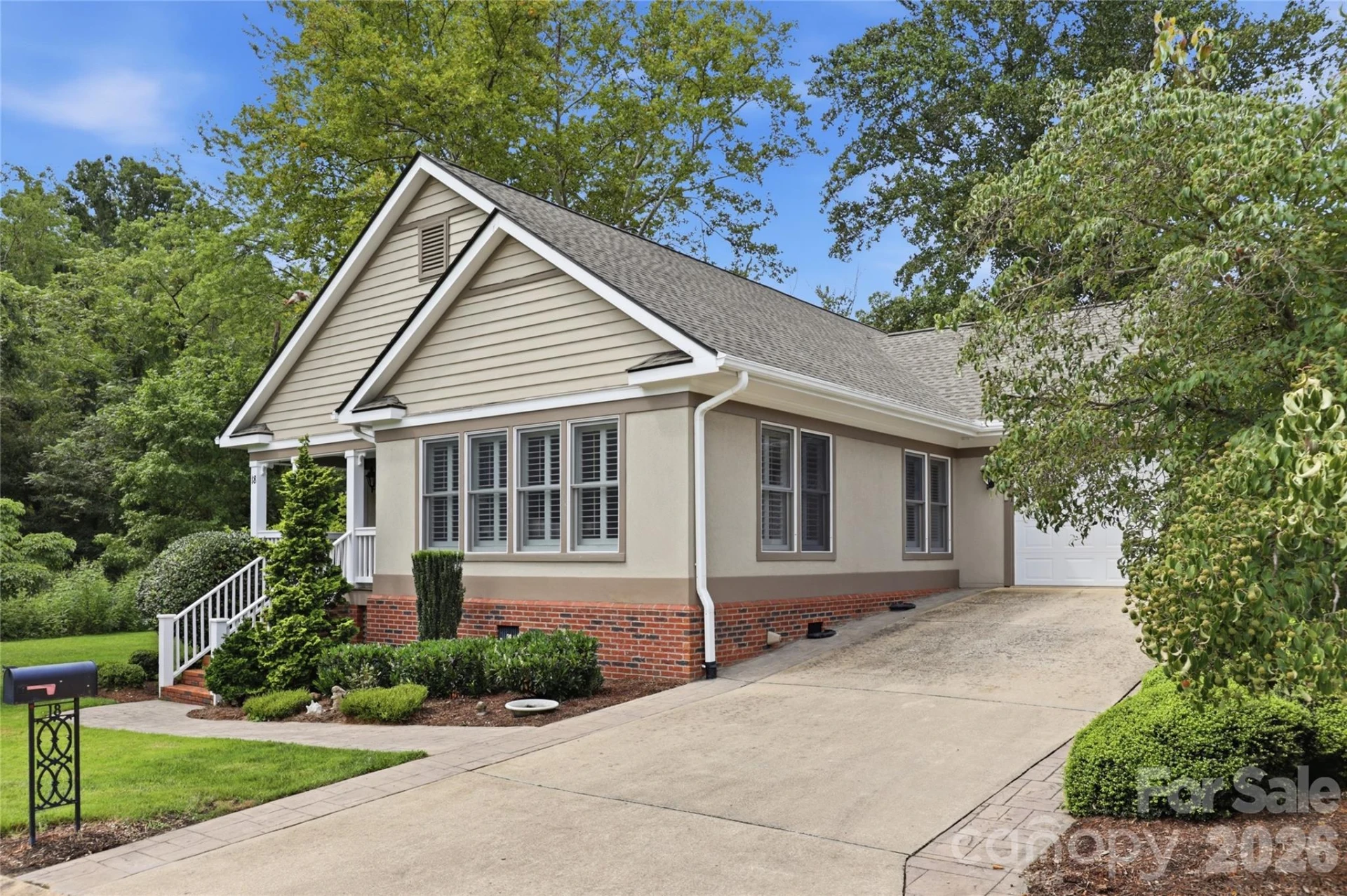 18 Creekside Way - Photo 2