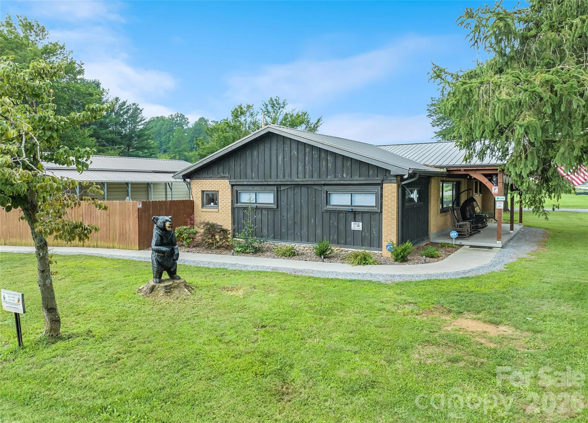 2906 Jonathan Creek Road - Photo 2