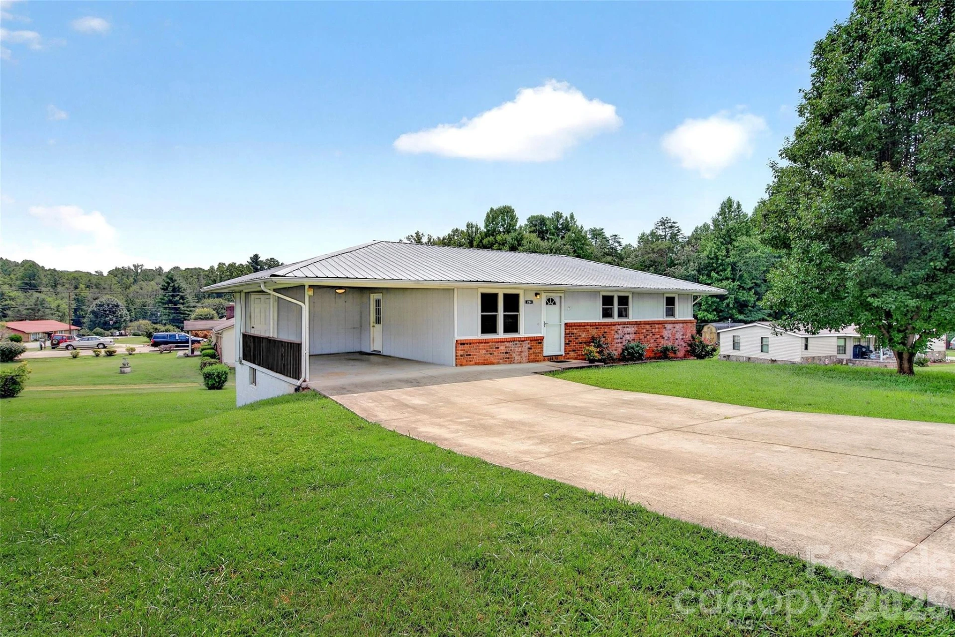 224 Cherokee Way - Photo 3