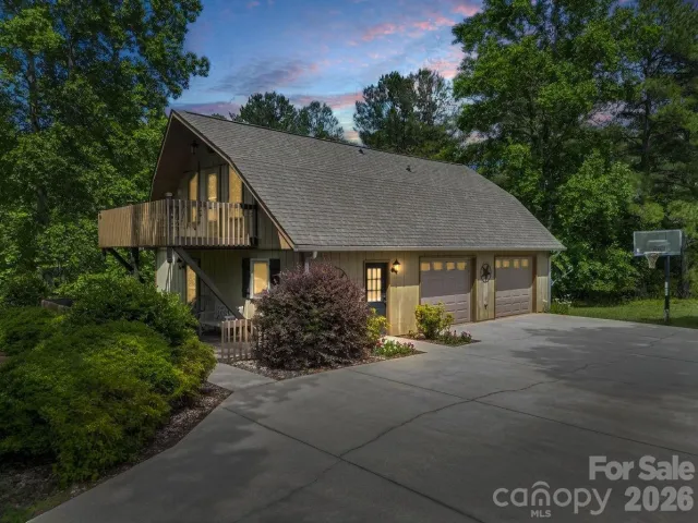 90 Mcentire Road, Tryon, NC, 28782