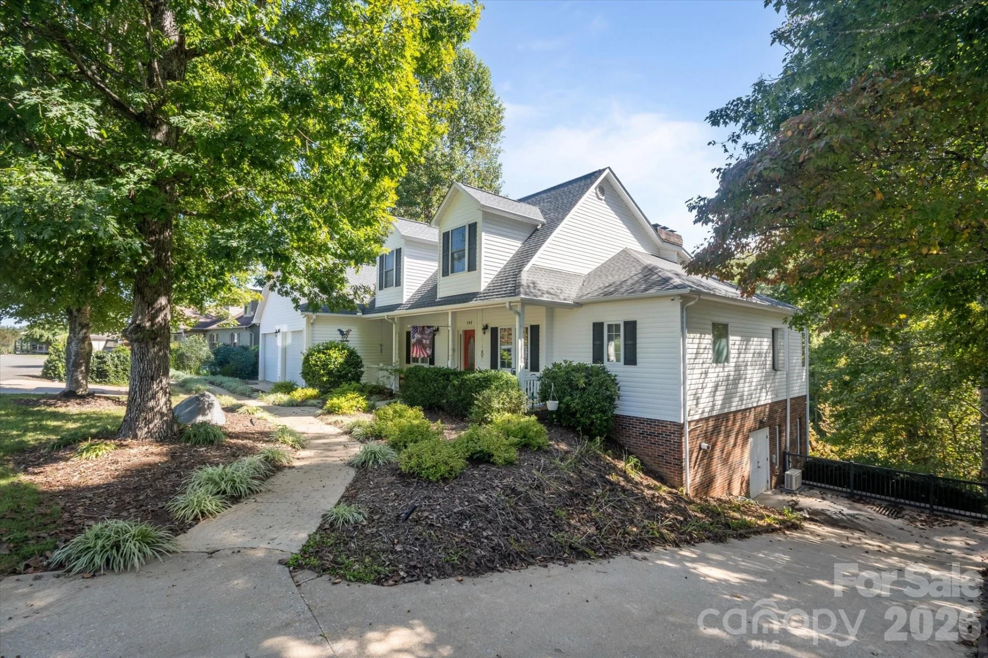 192 Lake Club Drive - Photo 2
