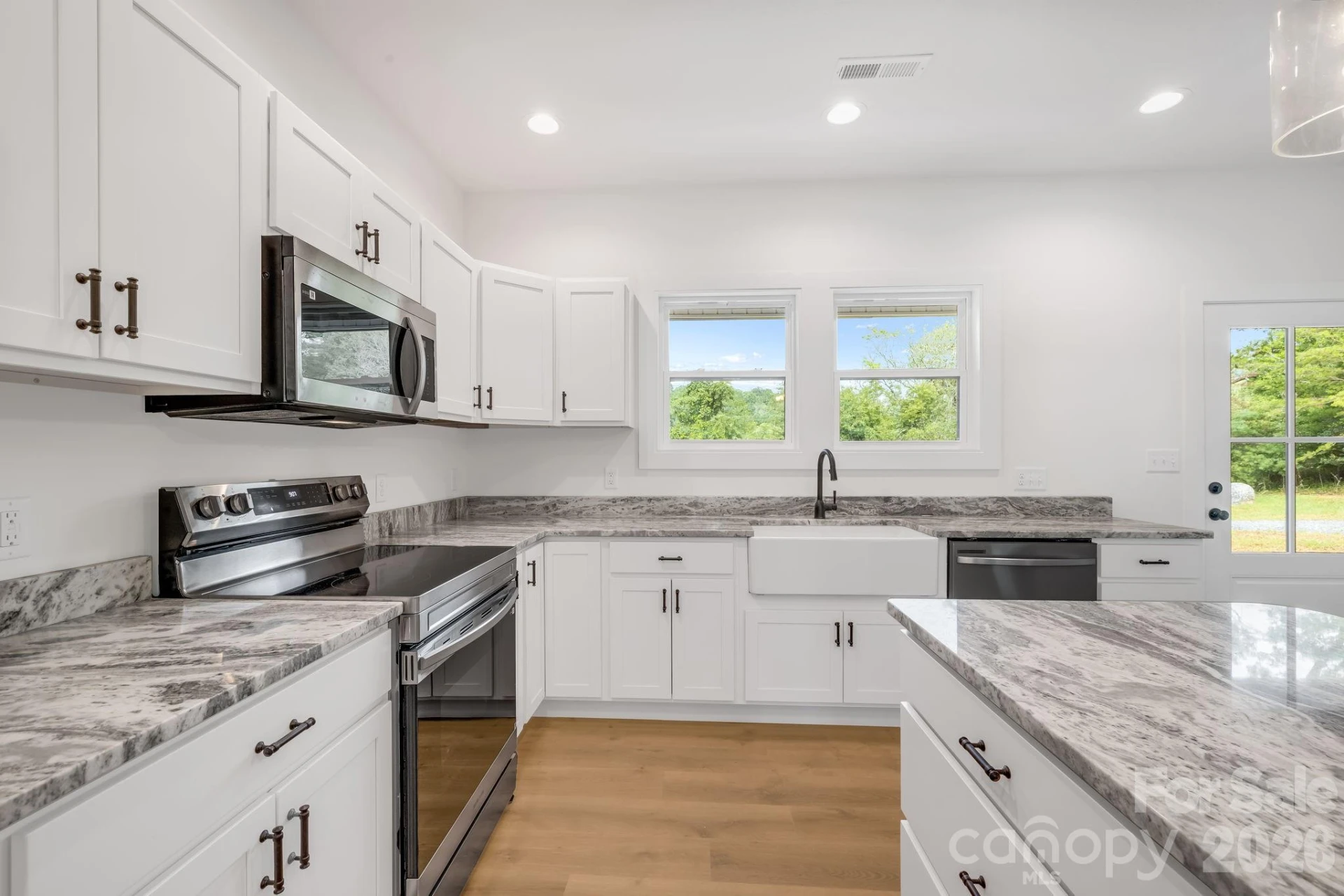 120 Dog Star Lane - Photo 8