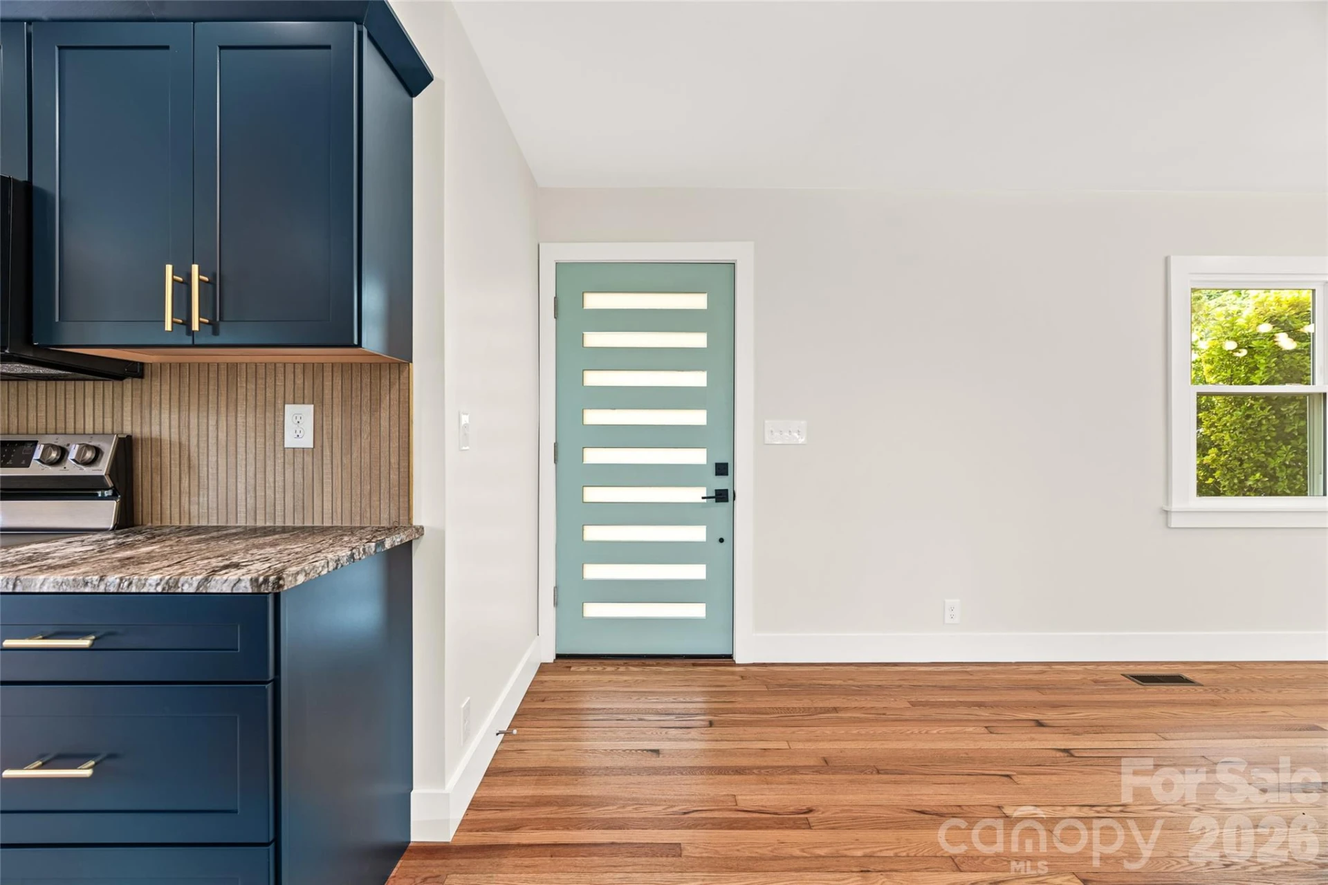 155 Oak Terrace - Photo 6