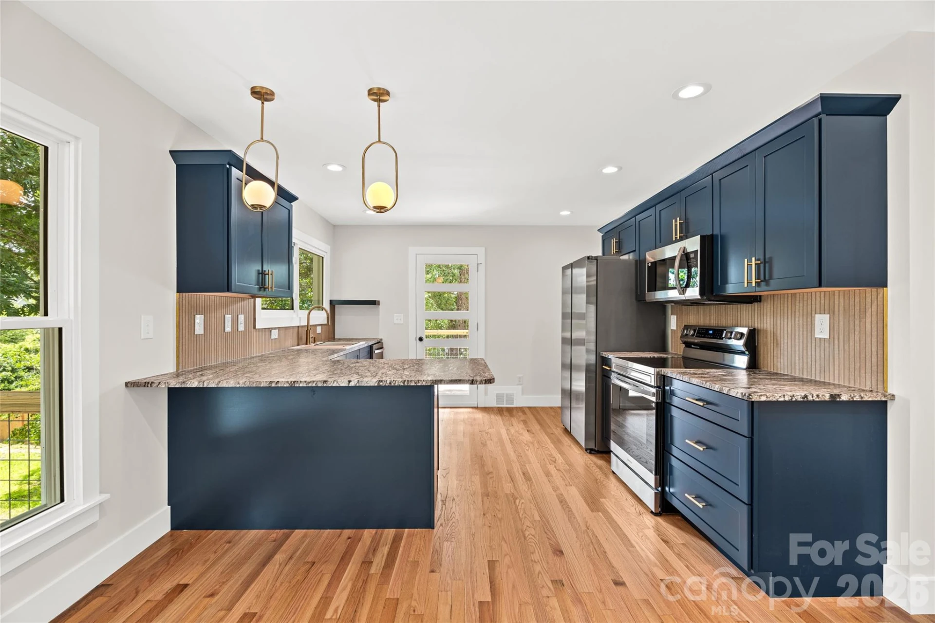 155 Oak Terrace - Photo 8