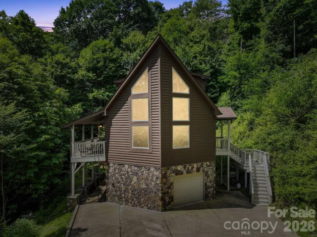 100 Moonshineholler Drive, Maggie Valley, NC, 28751