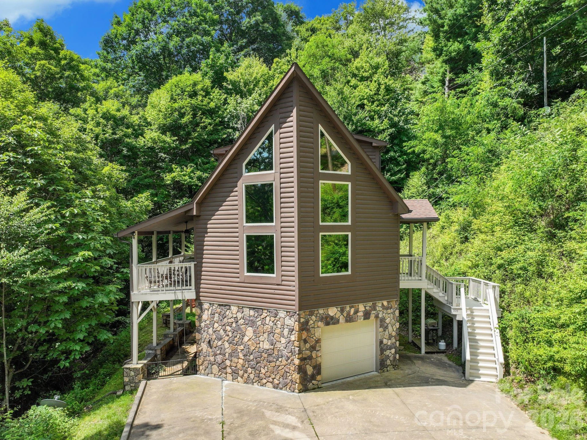 100 Moonshineholler Drive - Photo 2