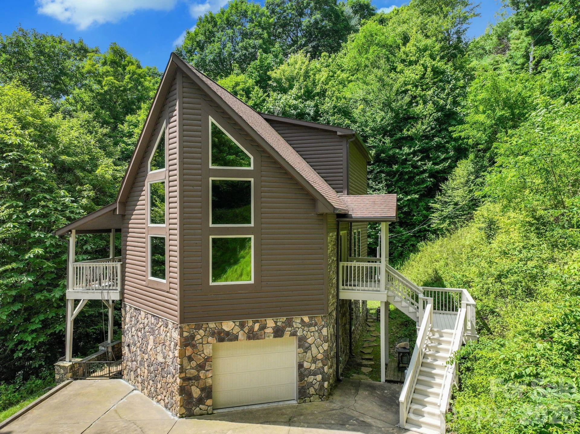 100 Moonshineholler Drive - Photo 3