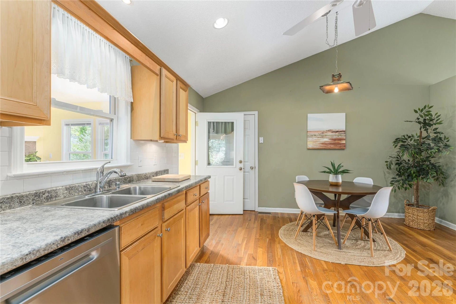 207 Christina Court - Photo 10