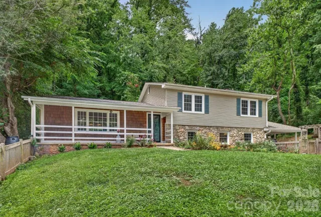 23 Clearbrook Road