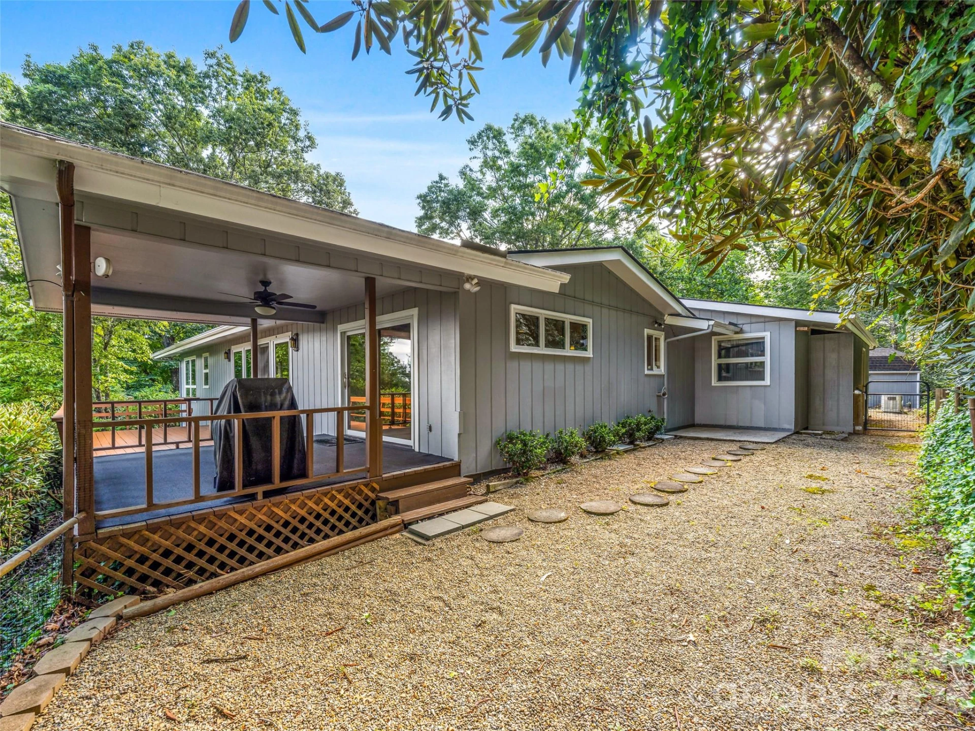 252 Middlemount Road - Photo 39
