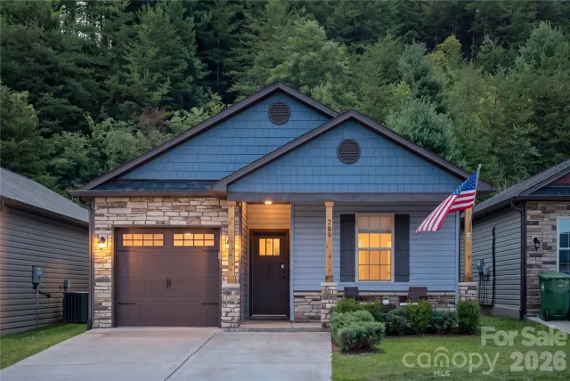 289 Cardwell Lane, Fletcher, NC, 28732