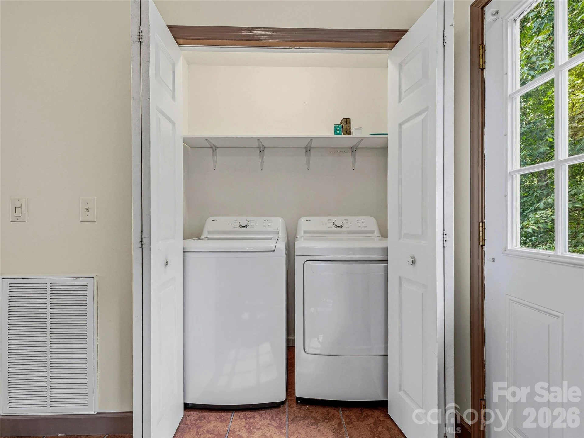 1019 Mountain Drive - Photo 12