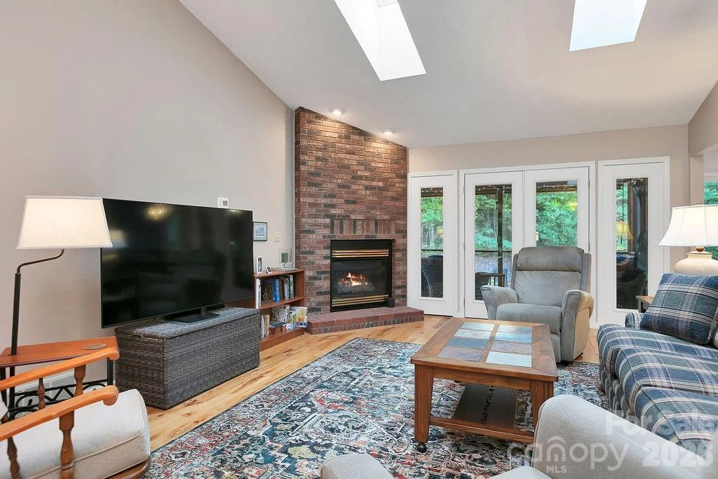 542 Soquili Drive - Photo 8