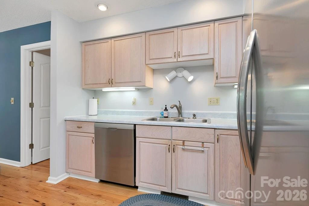 542 Soquili Drive - Photo 15