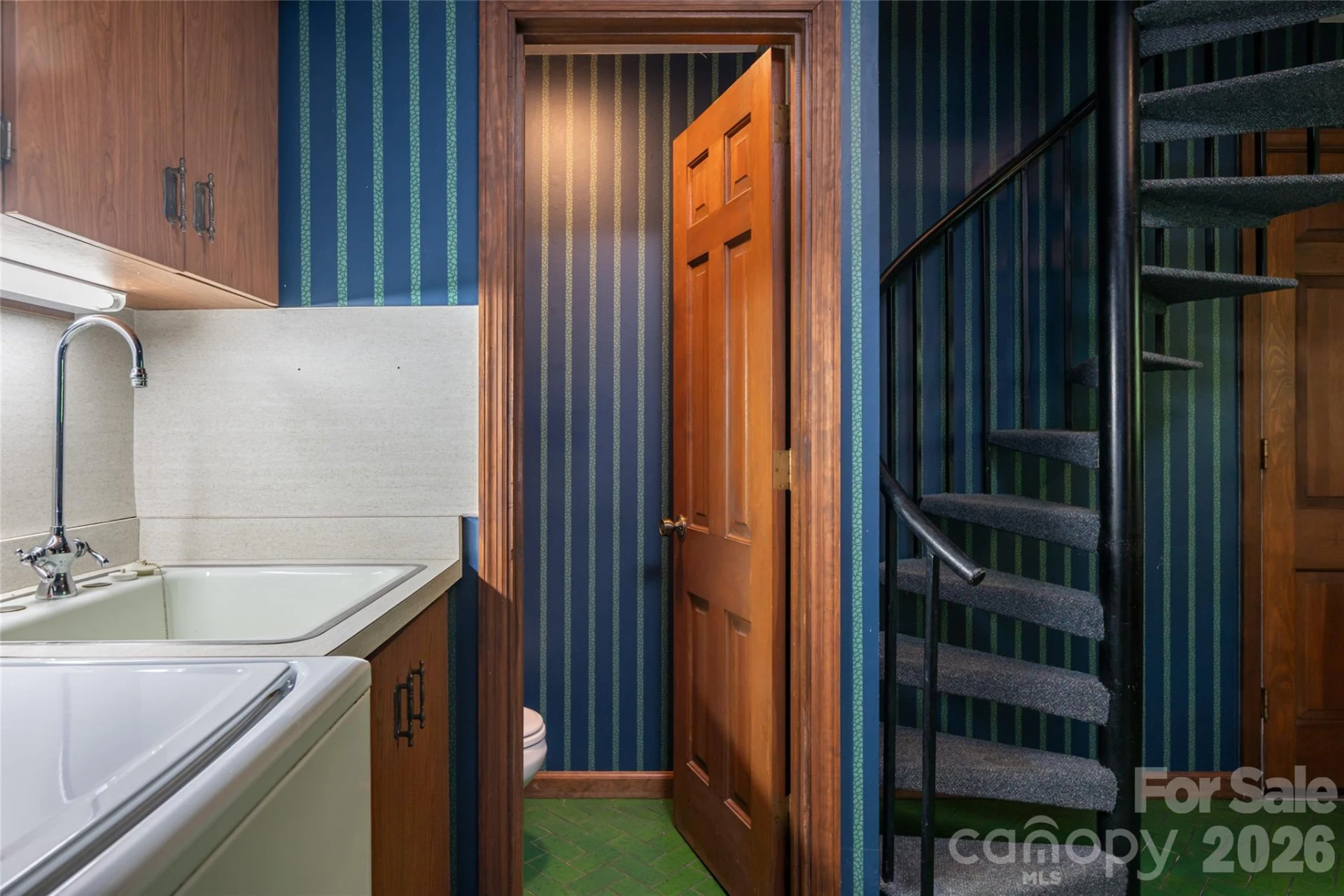 25 E Forest Road - Photo 15