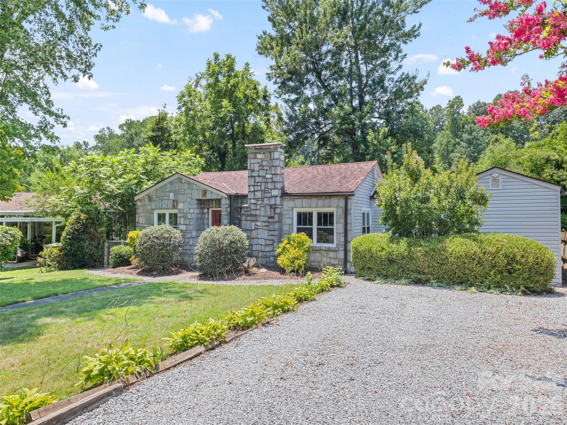 1909 Arlington Place - Photo 2