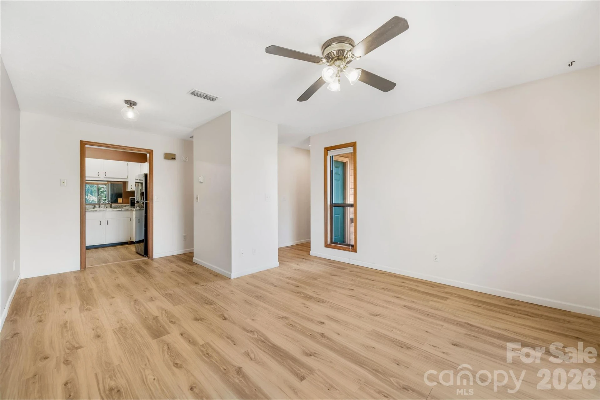 521 Courtwood Lane #8 - Photo 5