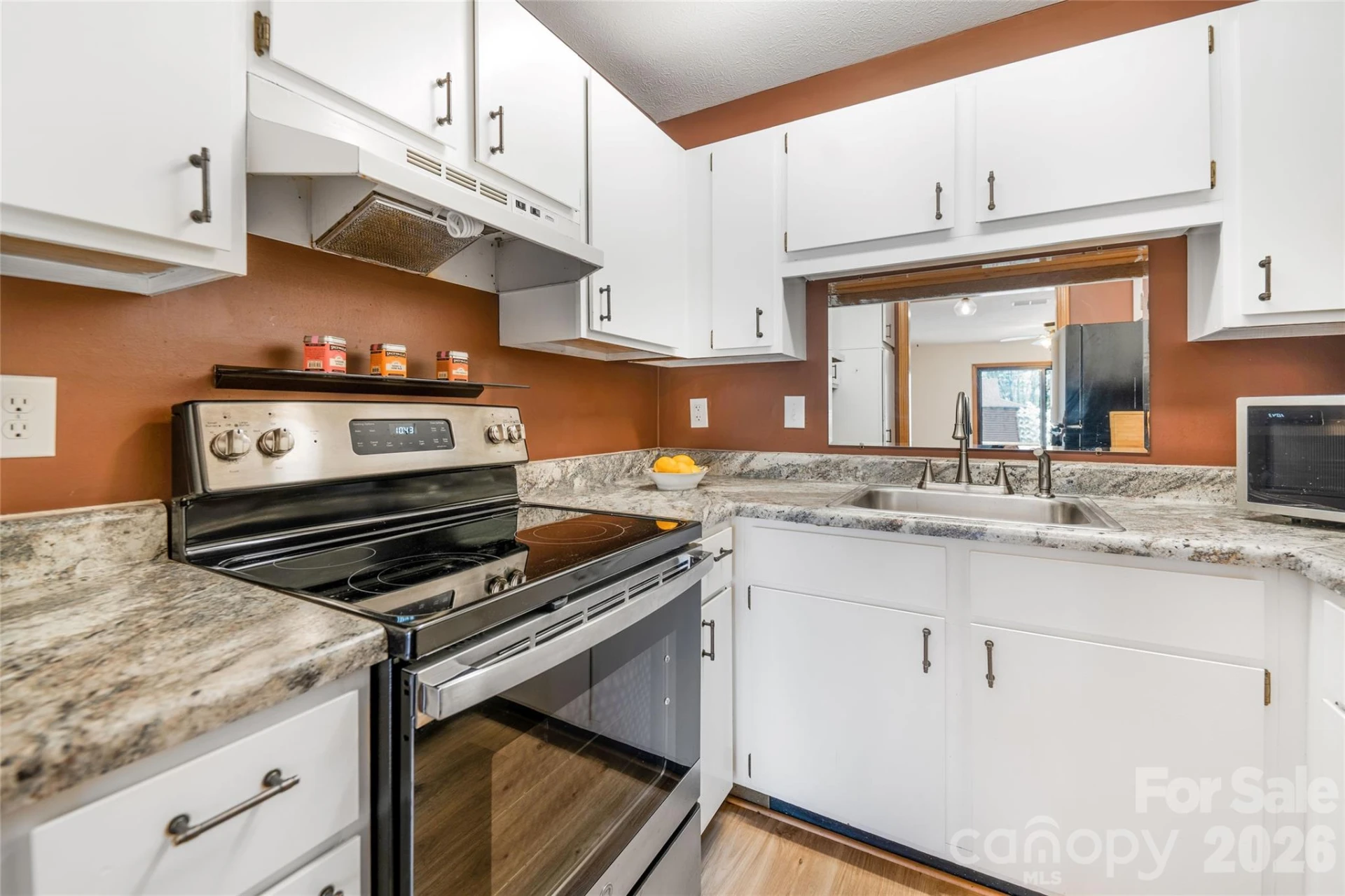 521 Courtwood Lane #8 - Photo 10