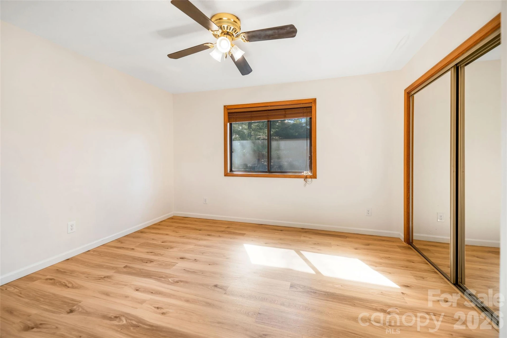 521 Courtwood Lane #8 - Photo 11