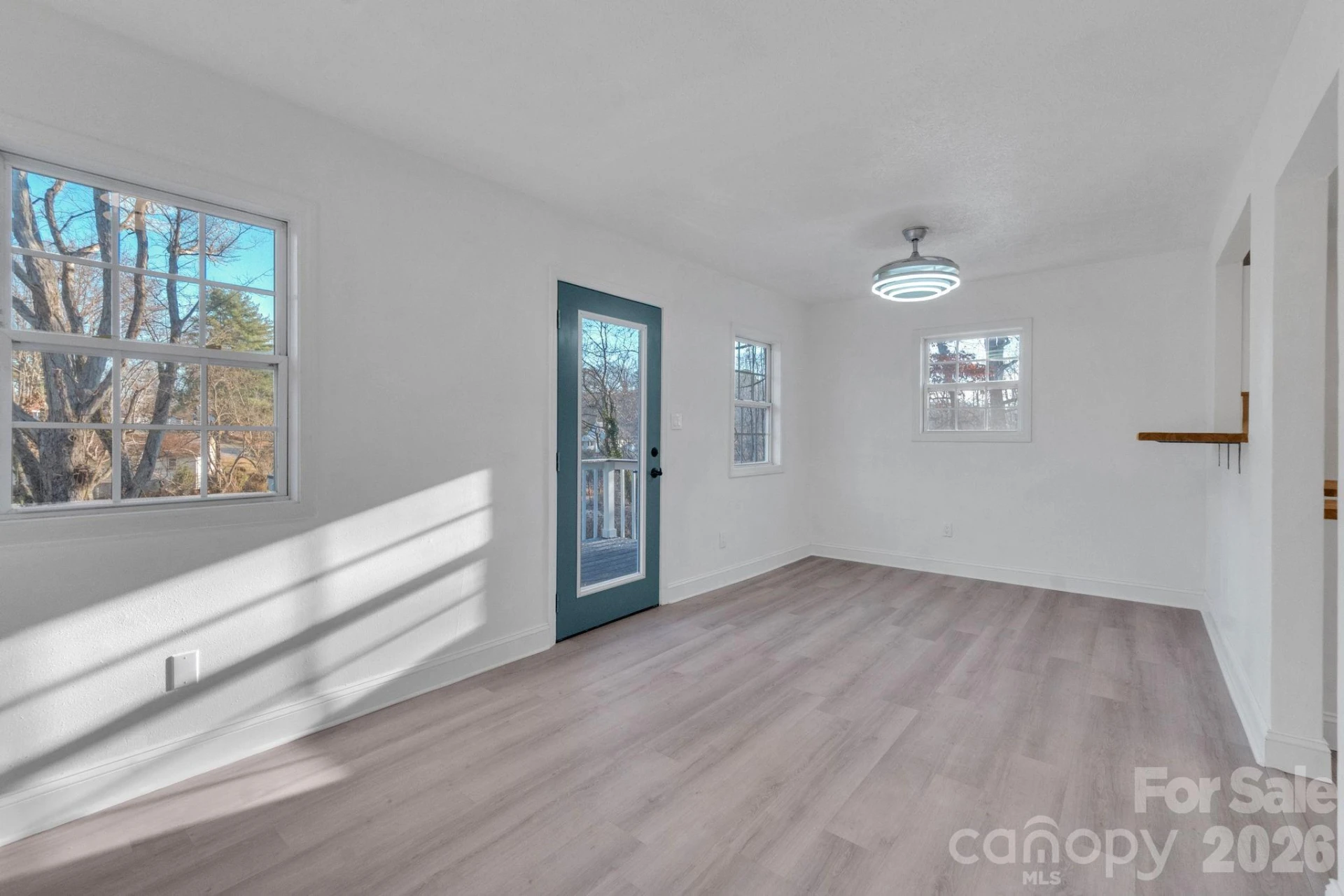 49 E Livingston Street - Photo 3