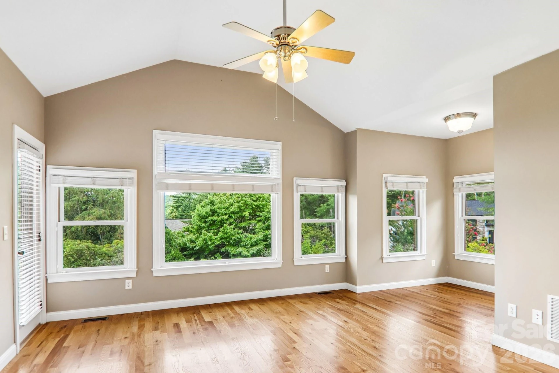 28 Tudor Crescent Court - Photo 21