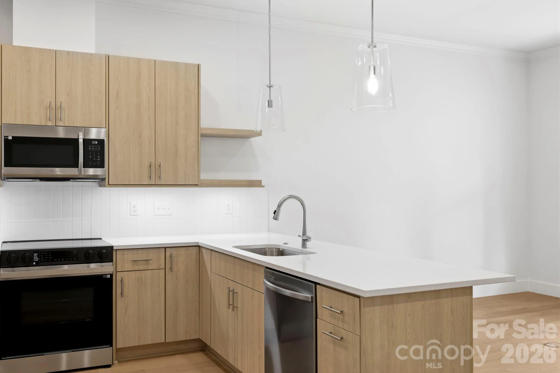 126 Collin Place #36 - Photo 4