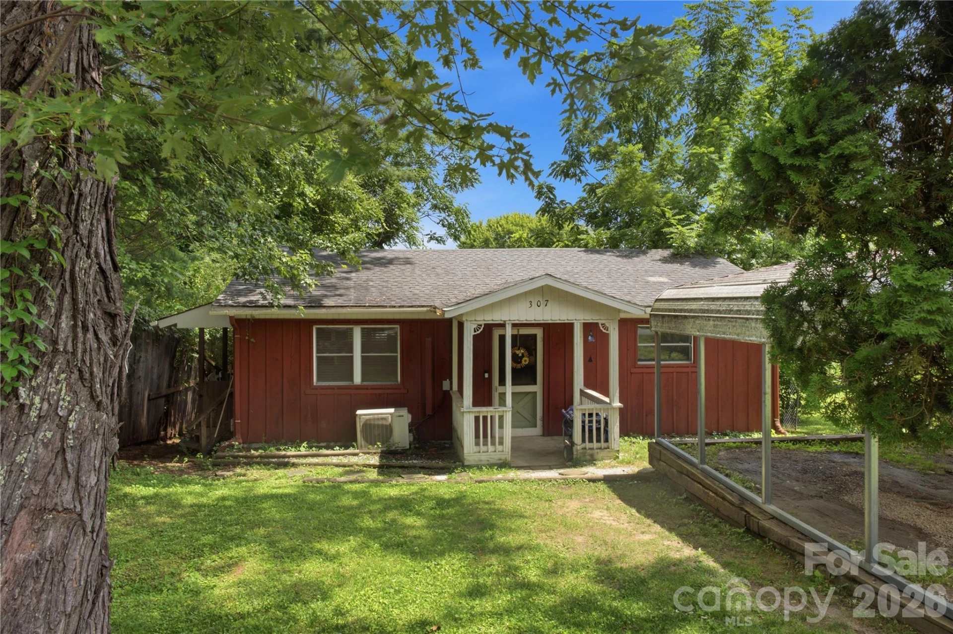 307 Beverly Avenue - Photo 2